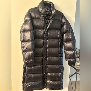 Aritzia Super Puff long high gloss black coat